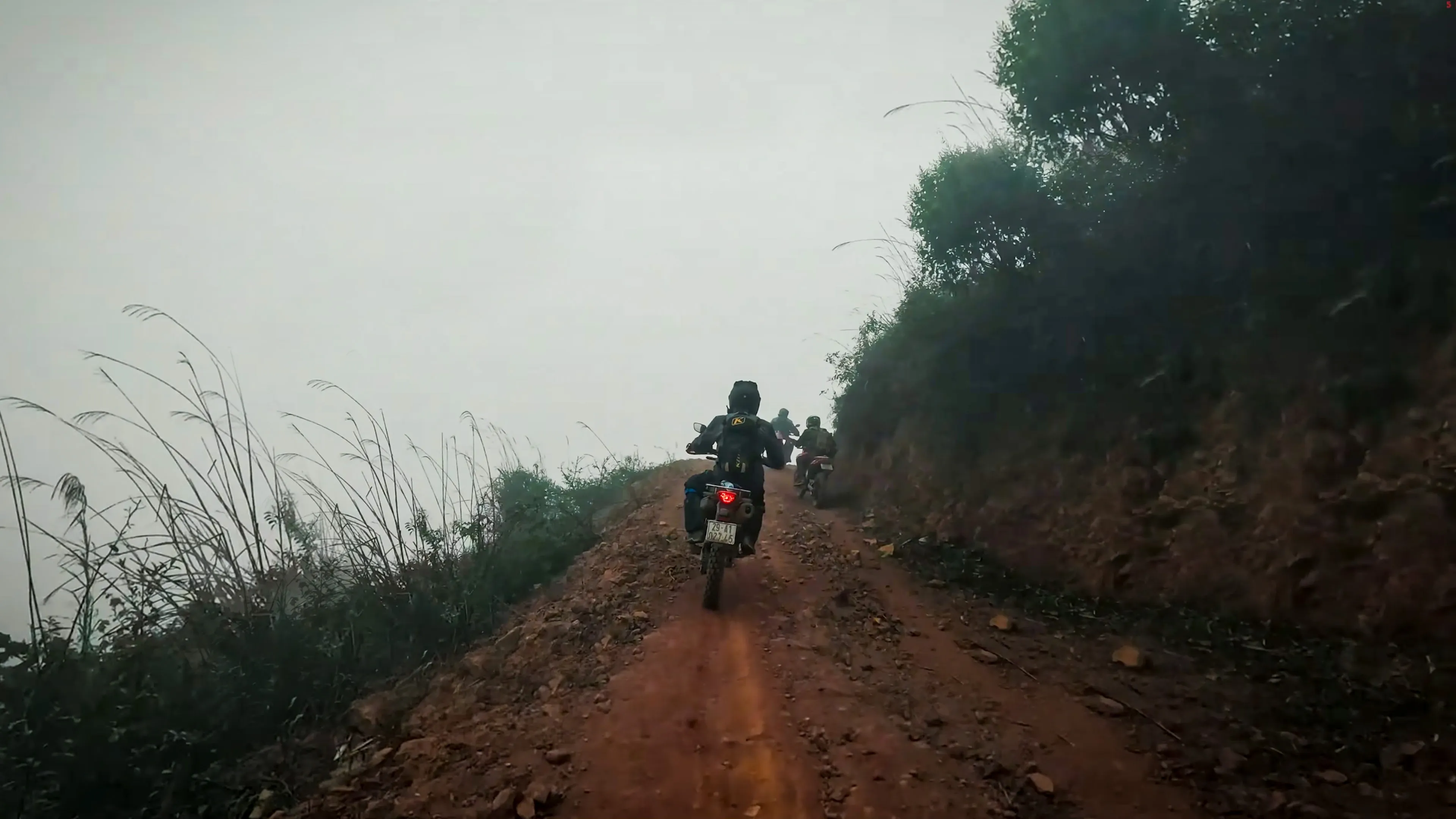 dirt trail riding in vietnam